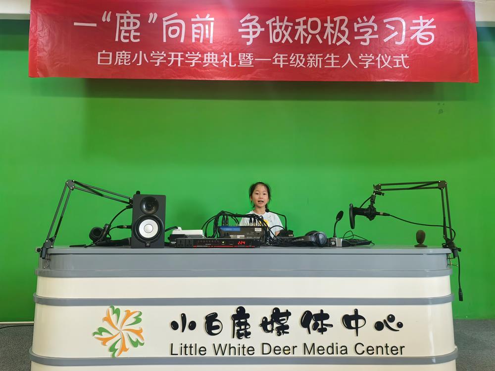 27cae2f58cd34f84846eb414fa15becd.jpg